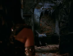 extant_XenaWarriorPrincess_6x02-TheHauntingOfAmphipolis_00217