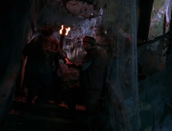 extant_XenaWarriorPrincess_6x02-TheHauntingOfAmphipolis_00276
