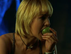 extant_XenaWarriorPrincess_6x02-TheHauntingOfAmphipolis_00707