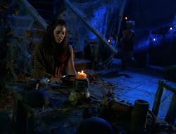 extant_XenaWarriorPrincess_6x02-TheHauntingOfAmphipolis_00727