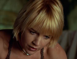 extant_XenaWarriorPrincess_6x02-TheHauntingOfAmphipolis_00802