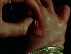 extant_XenaWarriorPrincess_6x02-TheHauntingOfAmphipolis_00809