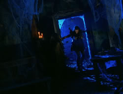 extant_XenaWarriorPrincess_6x02-TheHauntingOfAmphipolis_01107