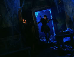 extant_XenaWarriorPrincess_6x02-TheHauntingOfAmphipolis_01108