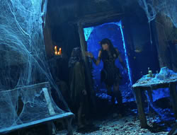 extant_XenaWarriorPrincess_6x02-TheHauntingOfAmphipolis_01109