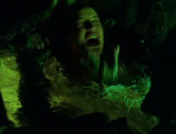 extant_XenaWarriorPrincess_6x02-TheHauntingOfAmphipolis_01125