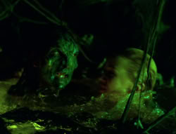 extant_XenaWarriorPrincess_6x02-TheHauntingOfAmphipolis_01169