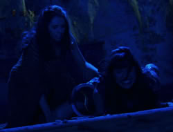 extant_XenaWarriorPrincess_6x02-TheHauntingOfAmphipolis_01223