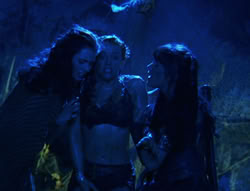 extant_XenaWarriorPrincess_6x02-TheHauntingOfAmphipolis_01255