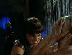 extant_XenaWarriorPrincess_6x02-TheHauntingOfAmphipolis_01277