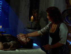 extant_XenaWarriorPrincess_6x02-TheHauntingOfAmphipolis_01452