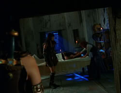 extant_XenaWarriorPrincess_6x02-TheHauntingOfAmphipolis_01481