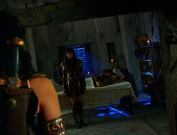 extant_XenaWarriorPrincess_6x02-TheHauntingOfAmphipolis_01501