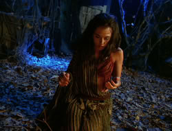 extant_XenaWarriorPrincess_6x02-TheHauntingOfAmphipolis_01721