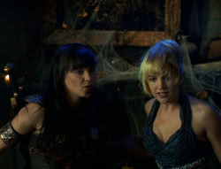 extant_XenaWarriorPrincess_6x02-TheHauntingOfAmphipolis_02136