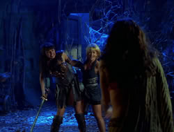 extant_XenaWarriorPrincess_6x02-TheHauntingOfAmphipolis_02176