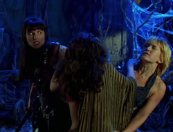 extant_XenaWarriorPrincess_6x02-TheHauntingOfAmphipolis_02184