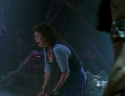 extant_XenaWarriorPrincess_6x02-TheHauntingOfAmphipolis_02431
