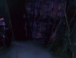 extant_XenaWarriorPrincess_6x02-TheHauntingOfAmphipolis_02479