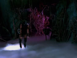 extant_XenaWarriorPrincess_6x02-TheHauntingOfAmphipolis_02576