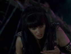 extant_XenaWarriorPrincess_6x02-TheHauntingOfAmphipolis_02659