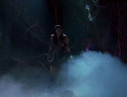 extant_XenaWarriorPrincess_6x02-TheHauntingOfAmphipolis_02709