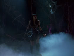 extant_XenaWarriorPrincess_6x02-TheHauntingOfAmphipolis_02710