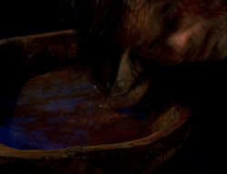 extant_XenaWarriorPrincess_6x02-TheHauntingOfAmphipolis_02742