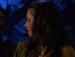 extant_XenaWarriorPrincess_6x02-TheHauntingOfAmphipolis_02807