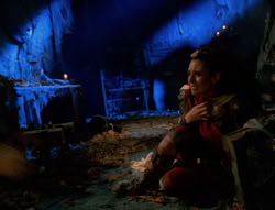 extant_XenaWarriorPrincess_6x02-TheHauntingOfAmphipolis_02988