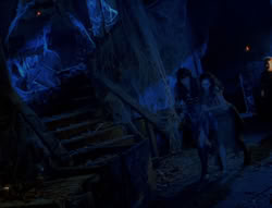 extant_XenaWarriorPrincess_6x02-TheHauntingOfAmphipolis_03068