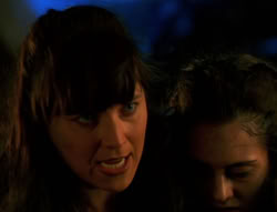 extant_XenaWarriorPrincess_6x02-TheHauntingOfAmphipolis_03099