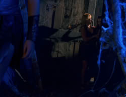 extant_XenaWarriorPrincess_6x02-TheHauntingOfAmphipolis_03215