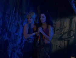 extant_XenaWarriorPrincess_6x02-TheHauntingOfAmphipolis_03225