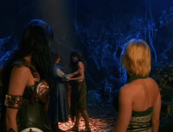 extant_XenaWarriorPrincess_6x02-TheHauntingOfAmphipolis_03546