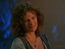 extant_XenaWarriorPrincess_6x02-TheHauntingOfAmphipolis_03584
