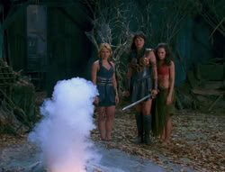 extant_XenaWarriorPrincess_6x02-TheHauntingOfAmphipolis_03643
