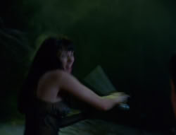 extant_XenaWarriorPrincess_6x03_HeartOfDarkness_02463