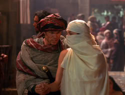 extant_XenaWarriorPrincess_6x04_WhosGurkhan_00797