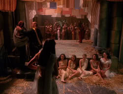 extant_XenaWarriorPrincess_6x04_WhosGurkhan_00925