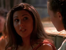 extant_XenaWarriorPrincess_6x04_WhosGurkhan_00949