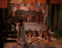 extant_XenaWarriorPrincess_6x04_WhosGurkhan_00994