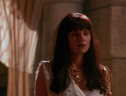 extant_XenaWarriorPrincess_6x04_WhosGurkhan_01022