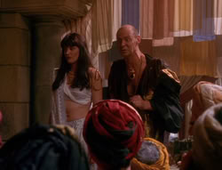extant_XenaWarriorPrincess_6x04_WhosGurkhan_01044
