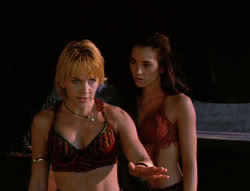 extant_XenaWarriorPrincess_6x04_WhosGurkhan_01317