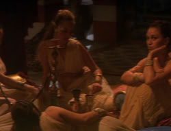 extant_XenaWarriorPrincess_6x04_WhosGurkhan_01398