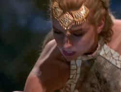extant_XenaWarriorPrincess_6x04_WhosGurkhan_01550