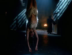 extant_XenaWarriorPrincess_6x04_WhosGurkhan_02229