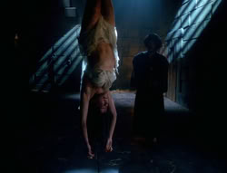 extant_XenaWarriorPrincess_6x04_WhosGurkhan_02240