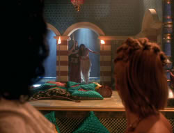 extant_XenaWarriorPrincess_6x04_WhosGurkhan_02391